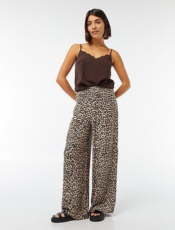 Débardeur avec dentelles au col