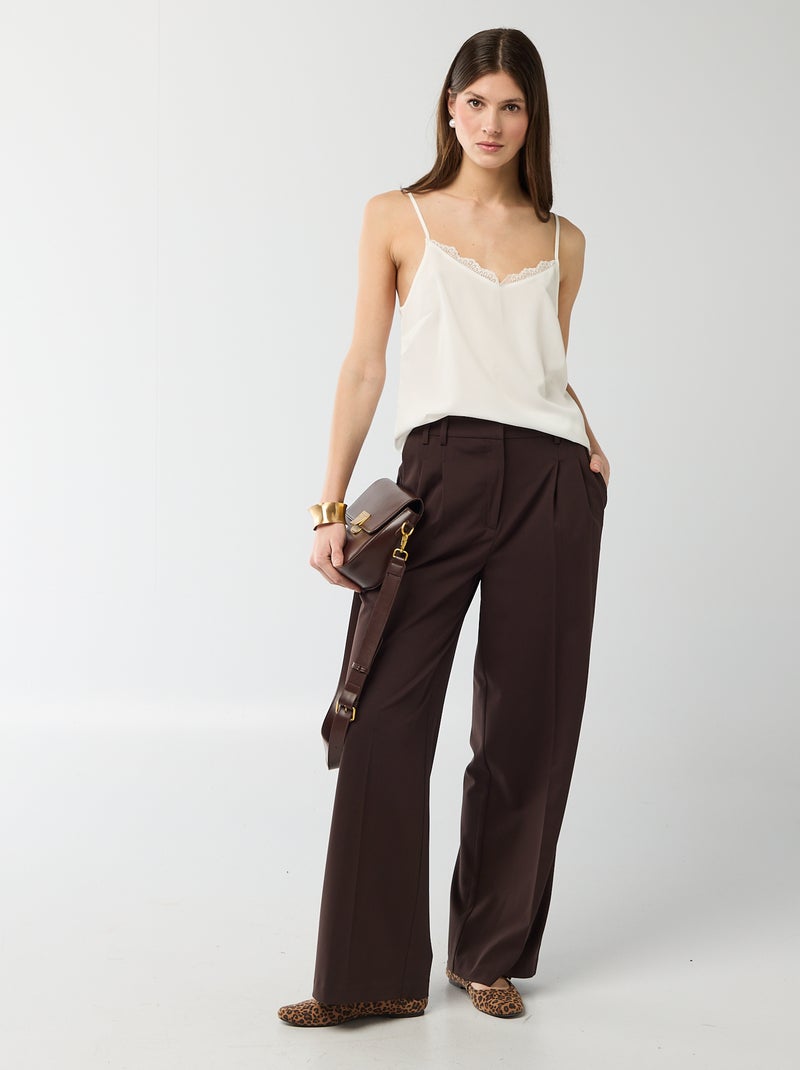 Débardeur avec fines bretelles réglables et col en dentelle Blanc - Kiabi