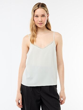 Débardeur avec fines bretelles réglables et col en dentelle