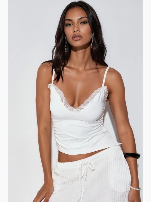 Débardeur cami court ajusté avec broderie busem - Kiabi
