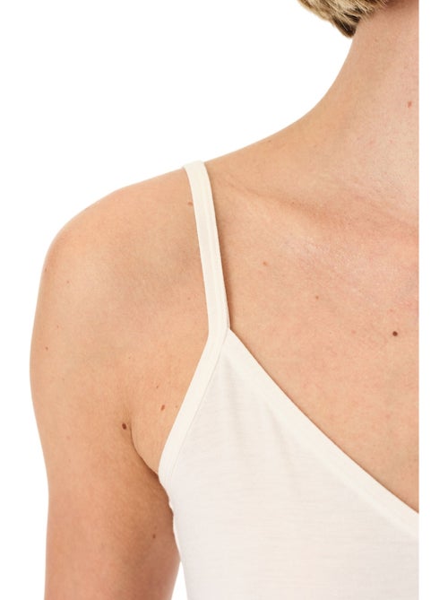 Débardeur cami uni en maille, col v penti - Kiabi Débardeur cami uni en maille, col v penti - Kiabi