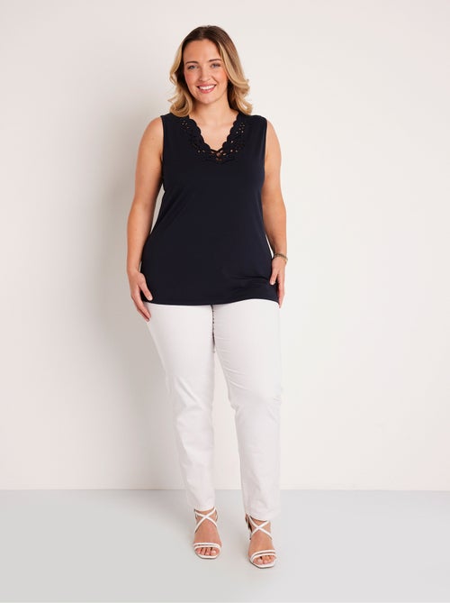 Débardeur col V ajouré brodé - Kiabi