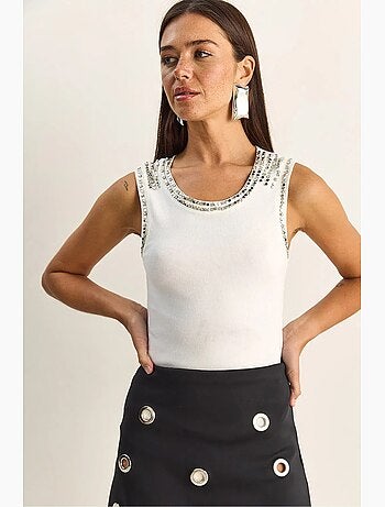 Débardeur côtelé col rond accessoire strass lucci