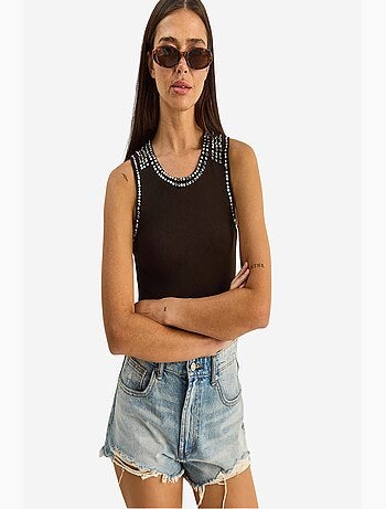 Débardeur côtelé col rond accessoire strass lucci