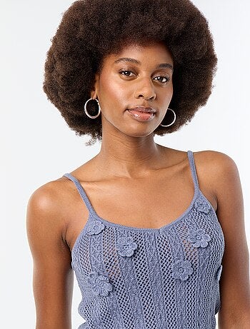 Débardeur en crochet avec fleurs brodées