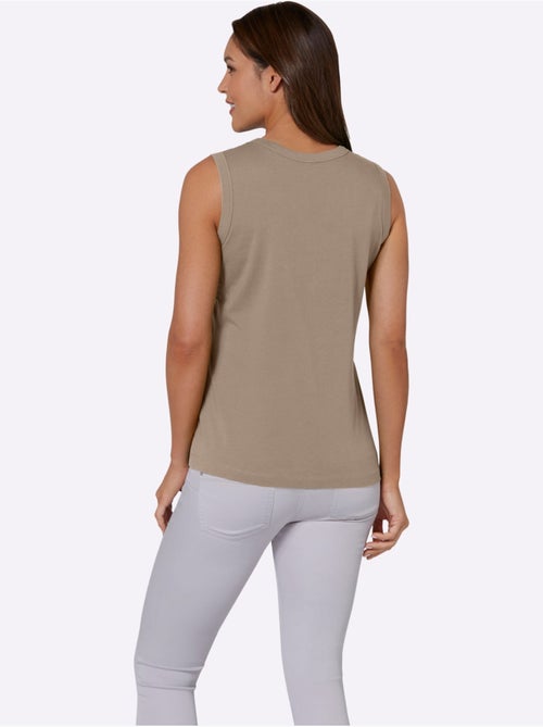 Débardeur femme à col rond avec patte de boutonnage nacrée - Taille standard - Moda Vilona - Kiabi Débardeur femme à col rond avec patte de boutonnage nacrée - Taille standard - Moda Vilona - Kiabi