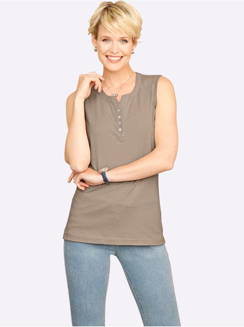 Débardeur femme à col rond avec patte de boutonnage nacrée - Taille standard - Moda Vilona - Kiabi Débardeur femme à col rond avec patte de boutonnage nacrée - Taille standard - Moda Vilona - Kiabi
