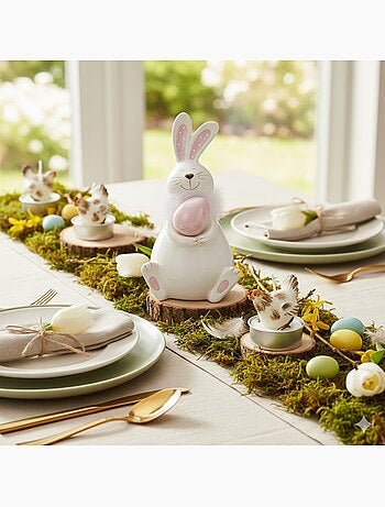 Décoration un lapin de Pâques en céramique