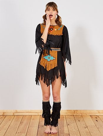 Product Dans un souffle de Western, devenez le temps de la fête une Indienne d'Amérique ! - Déguisement d'indienne - Comprenant une robe à franges - T-shirt à nouer au dos du col - 1 ceinture et 1 bandeau - Jambières à frangesHabillement Déguisements / Femme / Déguisement femme / Cowboys et indiens Standard KIABI