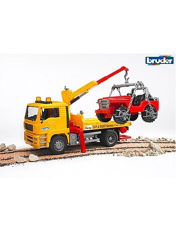 Dépanneuse MAN TGA avec véhicule tout-terrain