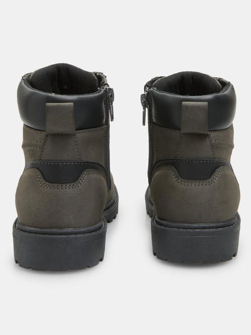 Derbies  BATA - Kiabi