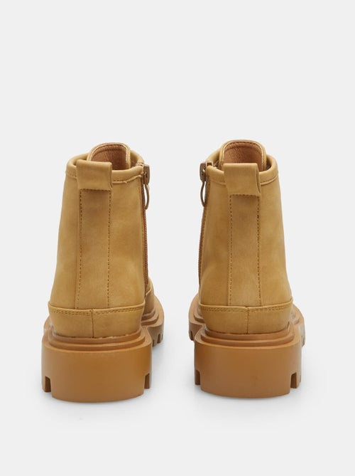 Derbies BATA - Kiabi