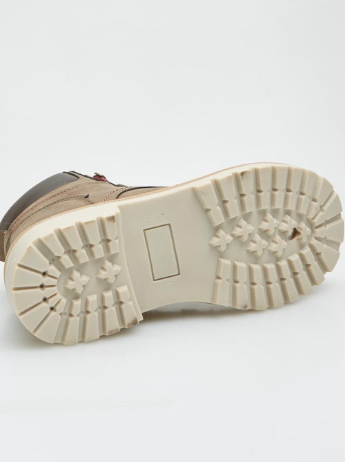 Derbies  BATA - Kiabi