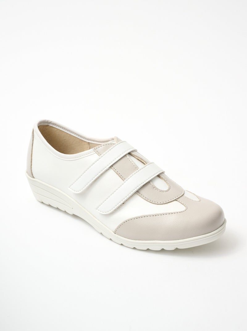 Derbies cuir largeur confort scratchés Blanc - Kiabi