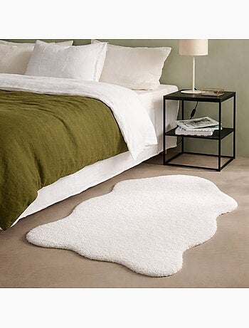 Descente de lit fausse fourrure blanche 90x60cm