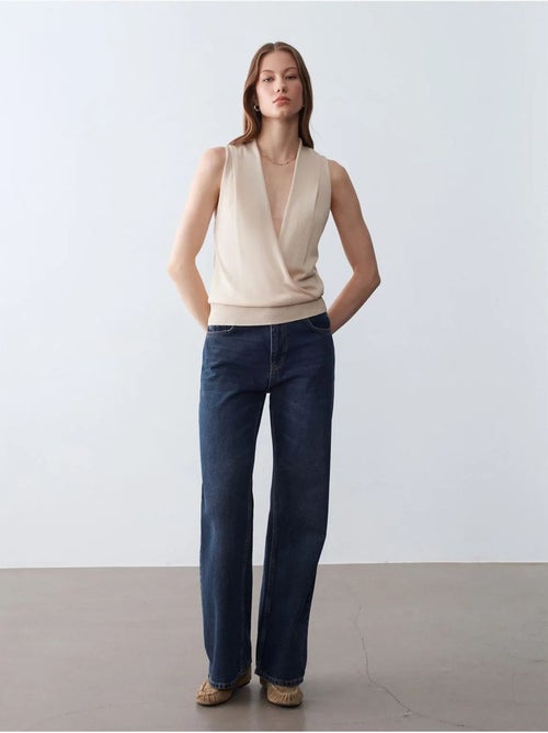 DILVIN Blouse Sans Manches À Col V Croisé - Kiabi DILVIN Blouse Sans Manches À Col V Croisé - Kiabi