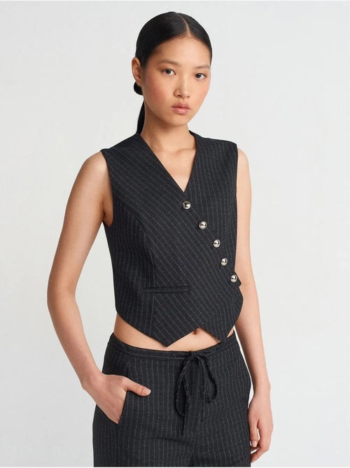 DILVIN Gilet Court Rayé À Boutons - Kiabi DILVIN Gilet Court Rayé À Boutons - Kiabi