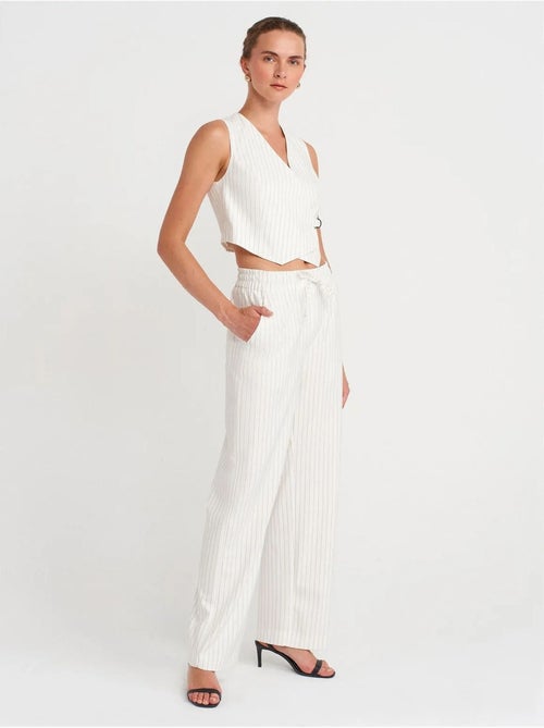 DILVIN Gilet Court Rayé Pour Femme Avec Ceinture - Kiabi DILVIN Gilet Court Rayé Pour Femme Avec Ceinture - Kiabi