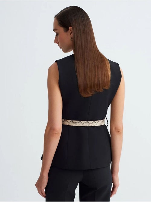 DILVIN Gilet En Crêpe À Ceinture - Kiabi DILVIN Gilet En Crêpe À Ceinture - Kiabi