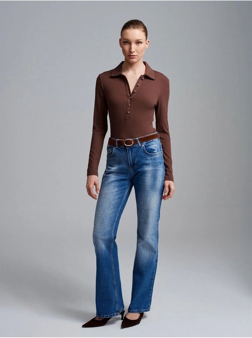 Dilvin jean droit à taille basse - Kiabi Dilvin jean droit à taille basse - Kiabi