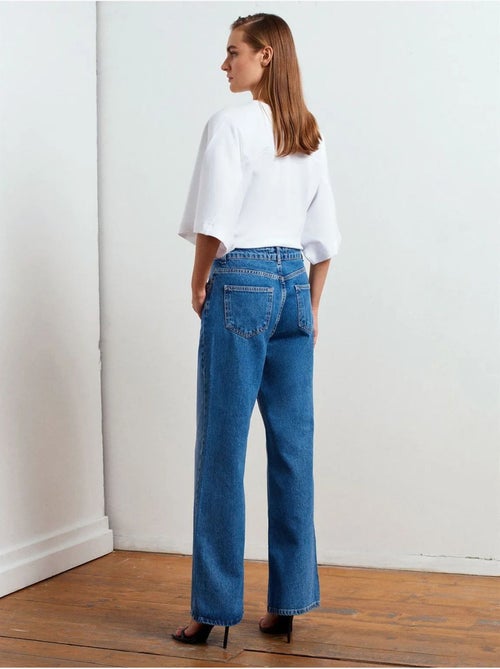 DILVIN Jean En Denim À Taille Haute Et Jambe Large - Kiabi DILVIN Jean En Denim À Taille Haute Et Jambe Large - Kiabi