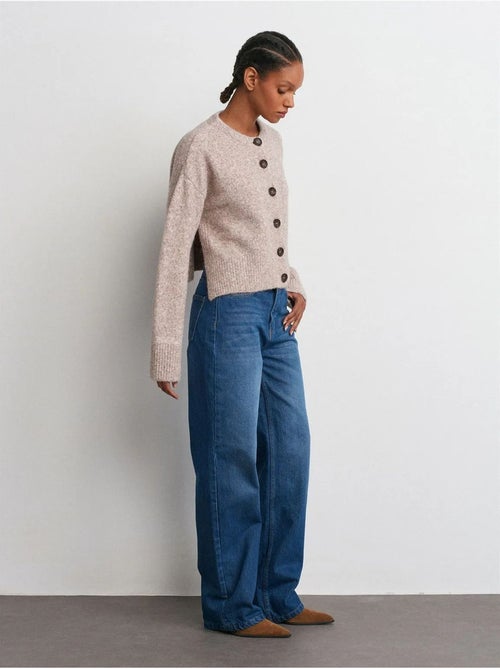 DILVIN Jean En Denim À Taille Mi-haute Et Jambe Évasée - Kiabi DILVIN Jean En Denim À Taille Mi-haute Et Jambe Évasée - Kiabi