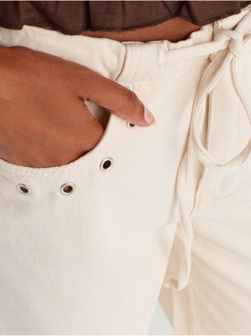 DILVIN Jean En Denim De Coton À Jambe Large Et Taille Mi-haute - Kiabi DILVIN Jean En Denim De Coton À Jambe Large Et Taille Mi-haute - Kiabi