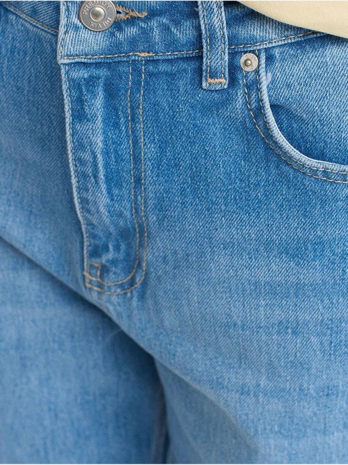 DILVIN Jean Mom Taille Haute À Jambe Droite - Kiabi DILVIN Jean Mom Taille Haute À Jambe Droite - Kiabi