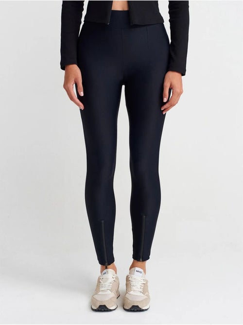 DILVIN Legging À Taille Haute, Jambe Skinny Et Fermeture Zippée - Kiabi DILVIN Legging À Taille Haute, Jambe Skinny Et Fermeture Zippée - Kiabi