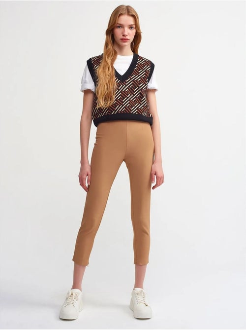 DILVIN Legging Capri Taille Haute - Kiabi DILVIN Legging Capri Taille Haute - Kiabi