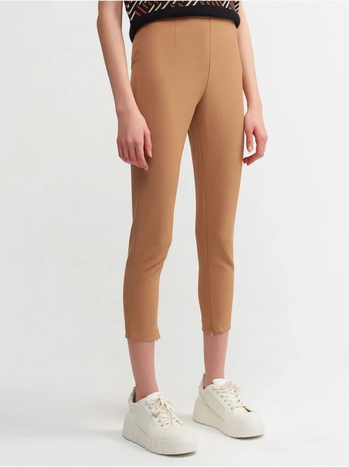DILVIN Legging Capri Taille Haute - Kiabi DILVIN Legging Capri Taille Haute - Kiabi