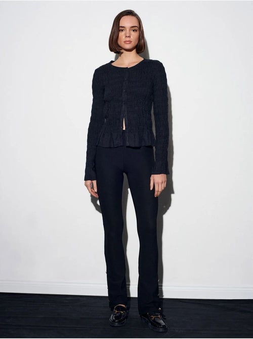 DILVIN Legging évasé taille haute avec bouton - Kiabi DILVIN Legging évasé taille haute avec bouton - Kiabi