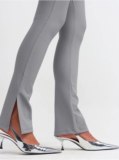 DILVIN Legging Évasé Taille Haute Avec Fente - Kiabi DILVIN Legging Évasé Taille Haute Avec Fente - Kiabi