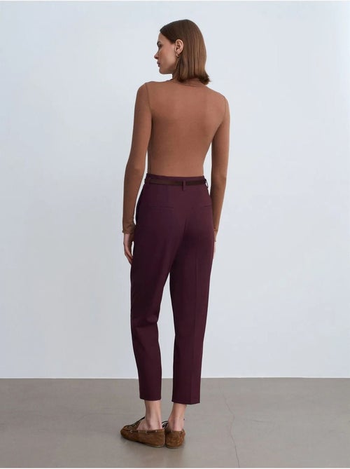 DILVIN Pantalon Droit En Crêpe À Taille Haute - Kiabi DILVIN Pantalon Droit En Crêpe À Taille Haute - Kiabi