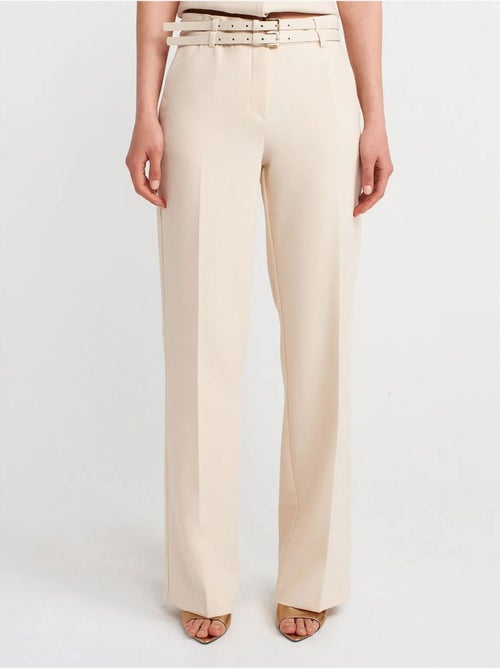 DILVIN Pantalon Droit En Crêpe Avec Ceinture - Kiabi DILVIN Pantalon Droit En Crêpe Avec Ceinture - Kiabi