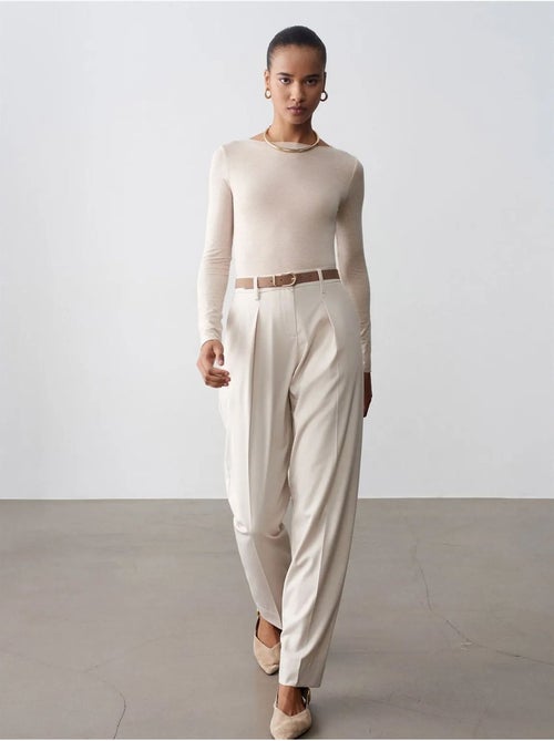 DILVIN Pantalon Droit En Crêpe Avec Ceinture - Kiabi DILVIN Pantalon Droit En Crêpe Avec Ceinture - Kiabi