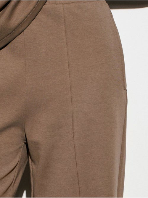 DILVIN Pantalon En Maille À Jambe Large - Kiabi DILVIN Pantalon En Maille À Jambe Large - Kiabi