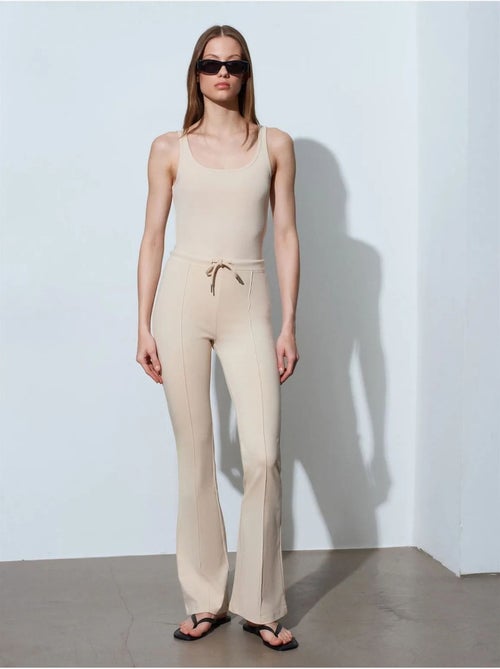 DILVIN Pantalon Évasé En Jersey À Taille Mi-haute Et Lien - Kiabi DILVIN Pantalon Évasé En Jersey À Taille Mi-haute Et Lien - Kiabi