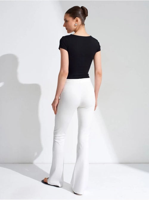 DILVIN Pantalon Évasé En Jersey À Taille Mi-haute Et Lien - Kiabi DILVIN Pantalon Évasé En Jersey À Taille Mi-haute Et Lien - Kiabi