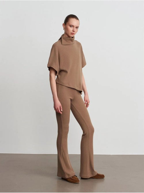 DILVIN Pantalon Évasé En Maille, Taille Haute - Kiabi DILVIN Pantalon Évasé En Maille, Taille Haute - Kiabi