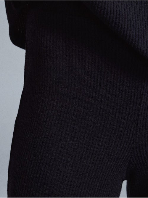 DILVIN Pantalon Évasé En Maille, Taille Haute - Kiabi DILVIN Pantalon Évasé En Maille, Taille Haute - Kiabi