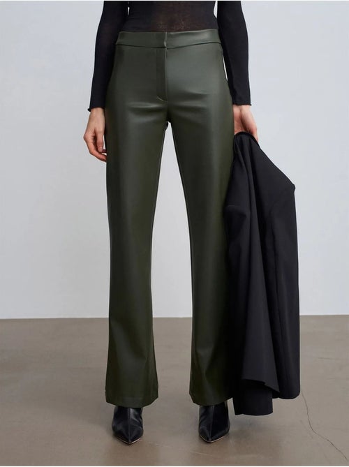 DILVIN Pantalon Évasé Femme En Simili Cuir - Kiabi DILVIN Pantalon Évasé Femme En Simili Cuir - Kiabi