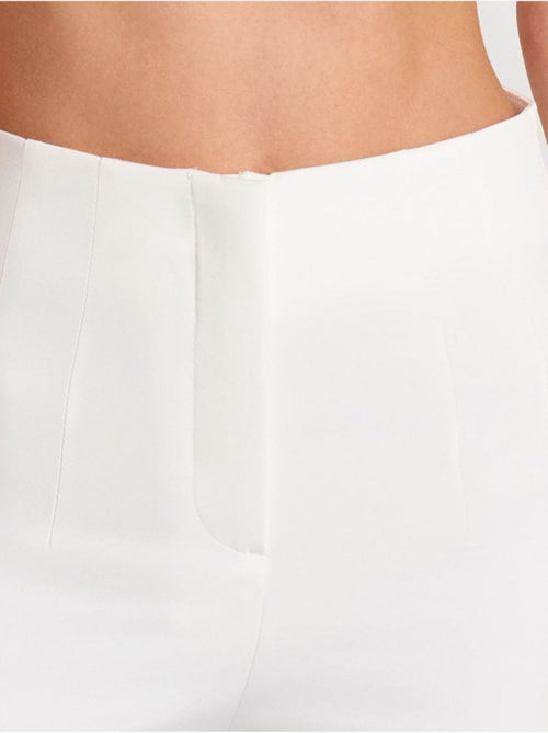 DILVIN Pantalon Évasé Taille Haute À Plis - Kiabi DILVIN Pantalon Évasé Taille Haute À Plis - Kiabi