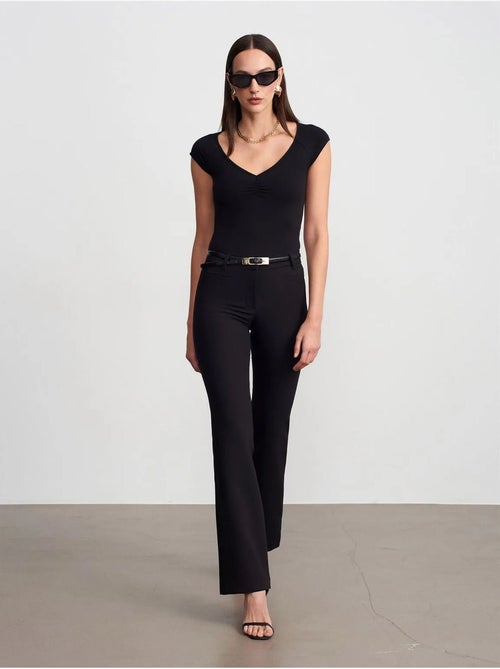 DILVIN Pantalon Évasé Taille Haute Avec Poches - Kiabi DILVIN Pantalon Évasé Taille Haute Avec Poches - Kiabi
