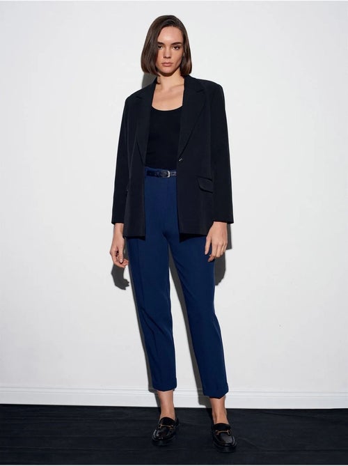DILVIN Pantalon Femme Droit Avec Ceinture - Kiabi DILVIN Pantalon Femme Droit Avec Ceinture - Kiabi