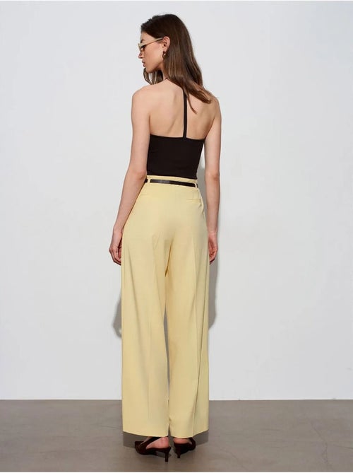 DILVIN Pantalon Femme Palazzo En Crêpe Avec Ceinture - Kiabi DILVIN Pantalon Femme Palazzo En Crêpe Avec Ceinture - Kiabi