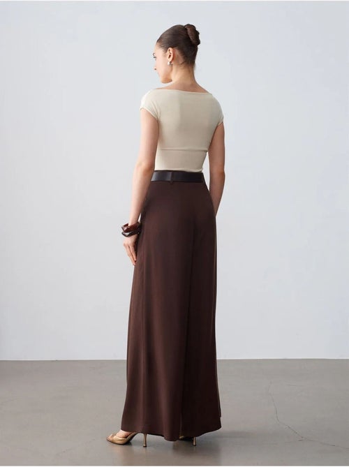DILVIN Pantalon Large À Taille Haute Et Plis - Kiabi DILVIN Pantalon Large À Taille Haute Et Plis - Kiabi