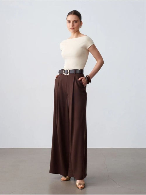 DILVIN Pantalon Large À Taille Haute Et Plis - Kiabi DILVIN Pantalon Large À Taille Haute Et Plis - Kiabi