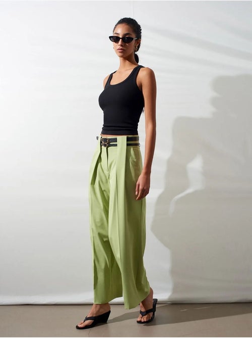DILVIN Pantalon Large À Taille Haute Et Plis - Kiabi DILVIN Pantalon Large À Taille Haute Et Plis - Kiabi