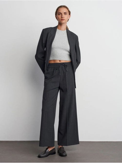 DILVIN Pantalon Large En Crêpe À Taille Coulissante - Kiabi DILVIN Pantalon Large En Crêpe À Taille Coulissante - Kiabi